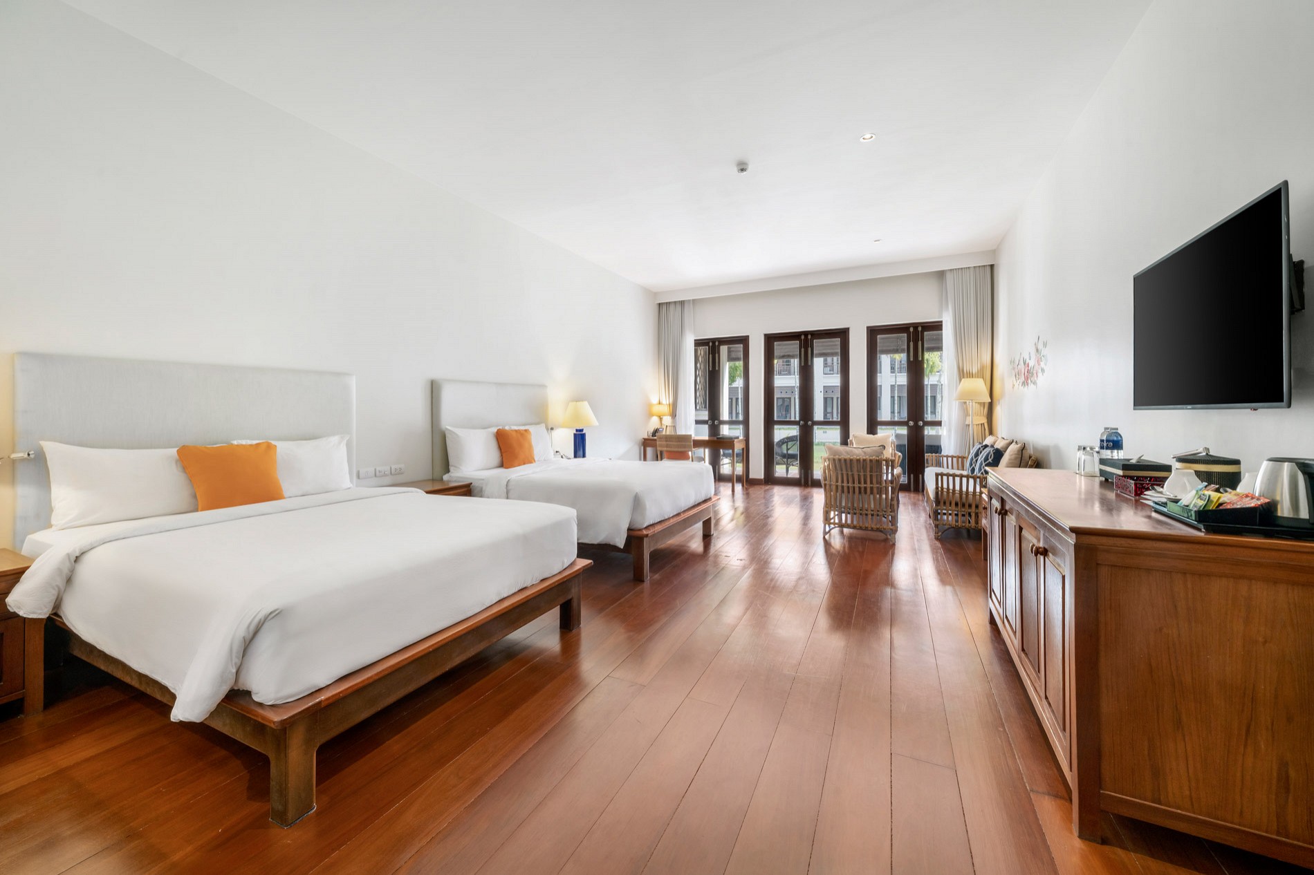 Grand Deluxe Twin Bed