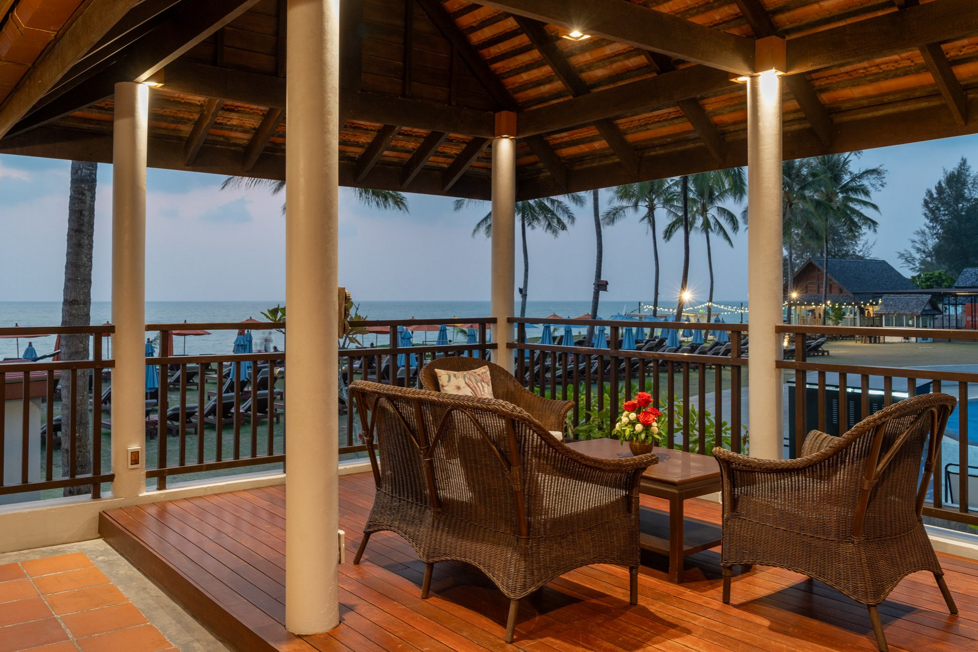 Honeymoon Villa Beachfront